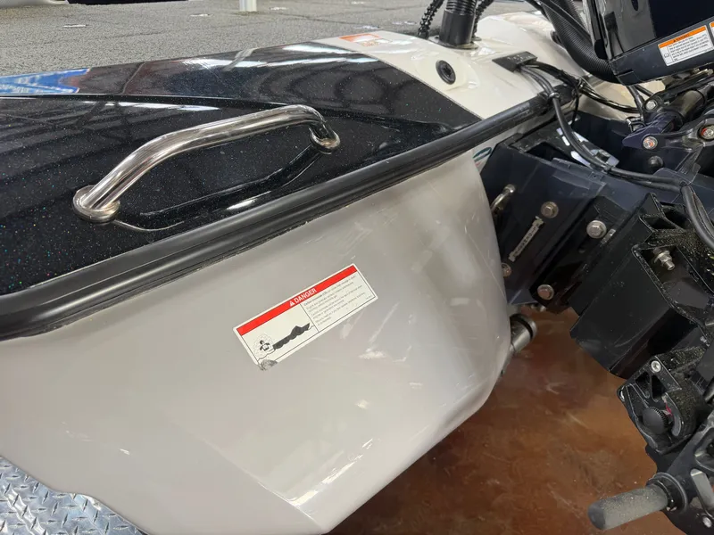 Slide: The Image of Skeeter ZXR21 2022 - 22