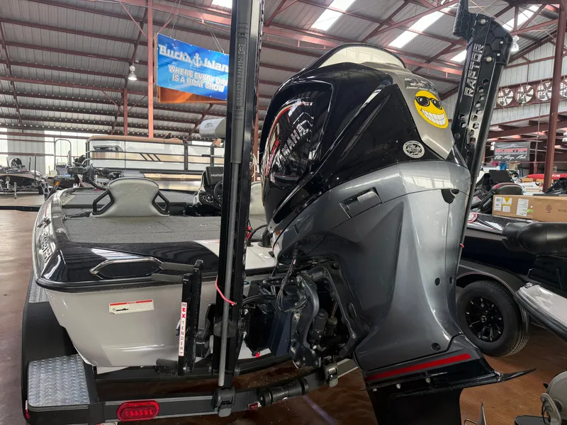 Slide: The Image of Skeeter ZXR21 2022 - 3