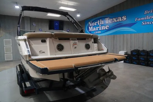 Slide: The Image of Four Winns H230 2016 - 10