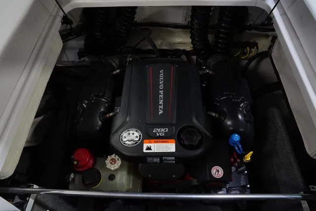 Slide: The Image of Four Winns H230 2016 - 22