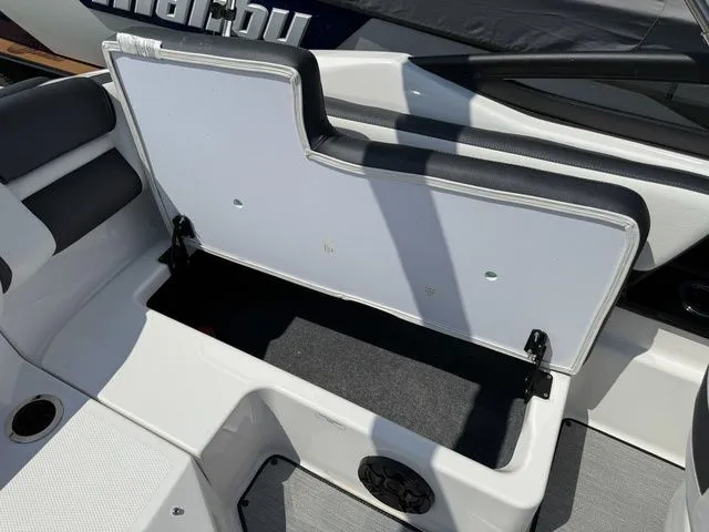 Slide: The Image of Yamaha SX195 2025 - 9