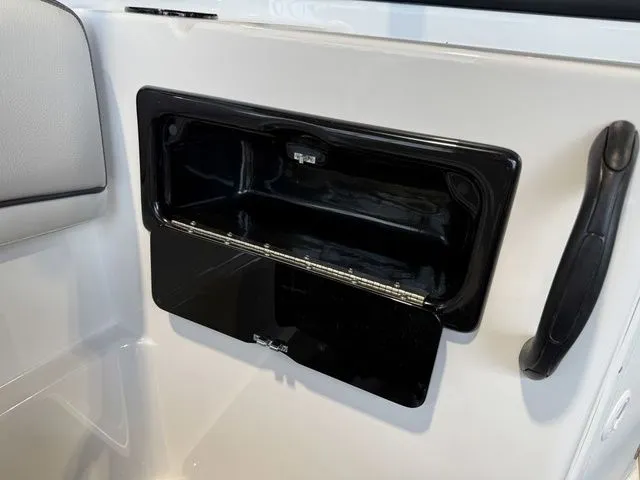 Slide: The Image of Yamaha SX190 2026 - 18