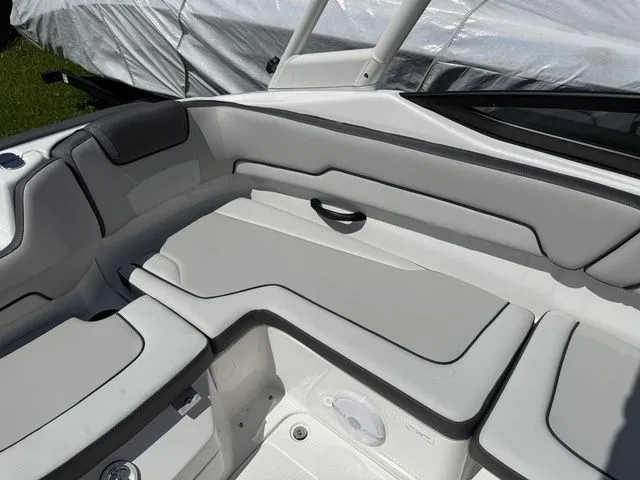 Slide: The Image of Yamaha AR190 2025 - 10