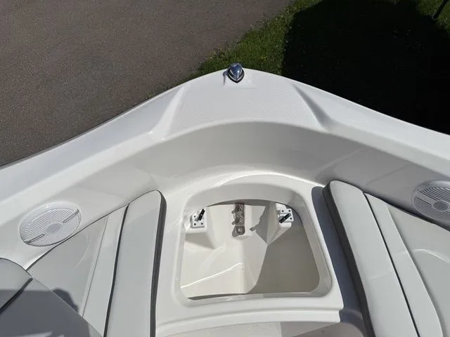 Slide: The Image of Yamaha AR190 2025 - 28