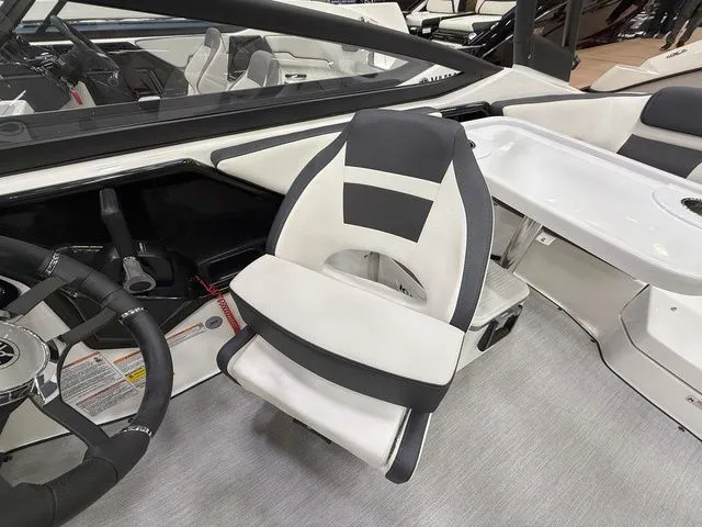 Slide: The Image of Yamaha AR195 2025 - 11