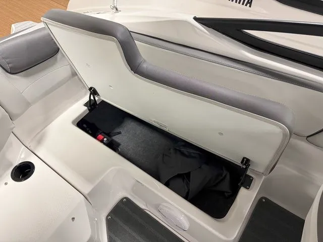 Slide: The Image of Yamaha SX190 2024 - 10