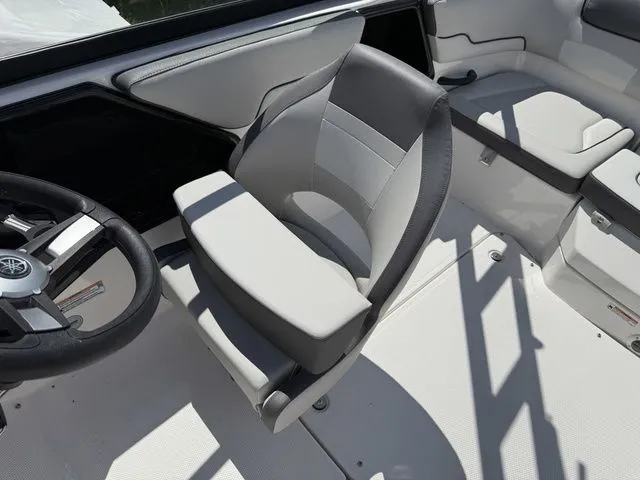 Slide: The Image of Yamaha AR190 2025 - 15