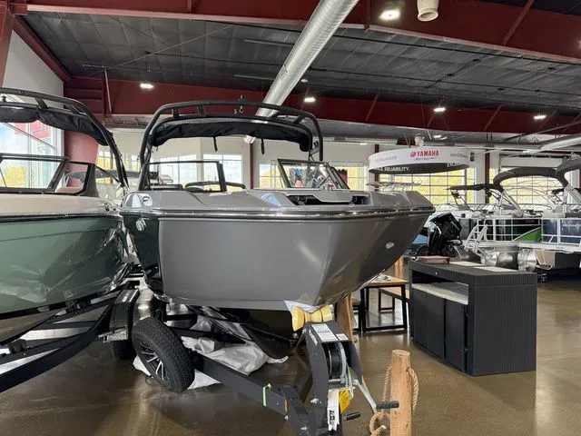 Slide: The Image of Yamaha 222XE 2025 - 2