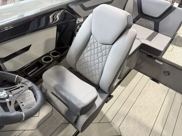 Slide: The Image of Yamaha 222XE 2025 - 17