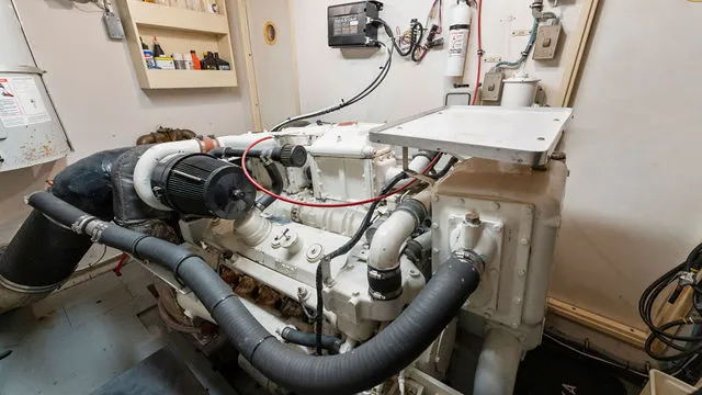 Slide: The Image of Hatteras 63 Motor Yacht 1986 - 169