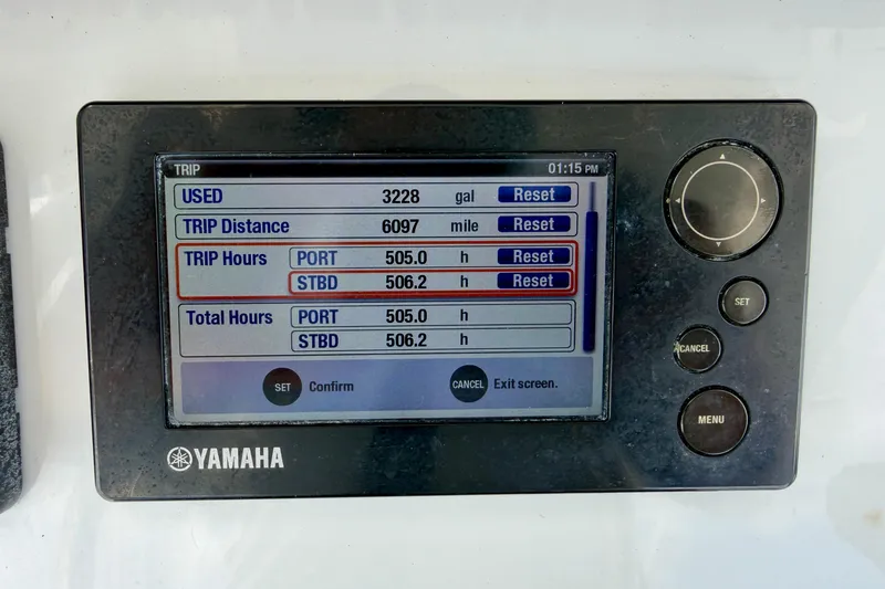 Slide: The Image of Yamaha display showing trip data for 2018 Sea Hunt Gamefish 27 boat. - 21