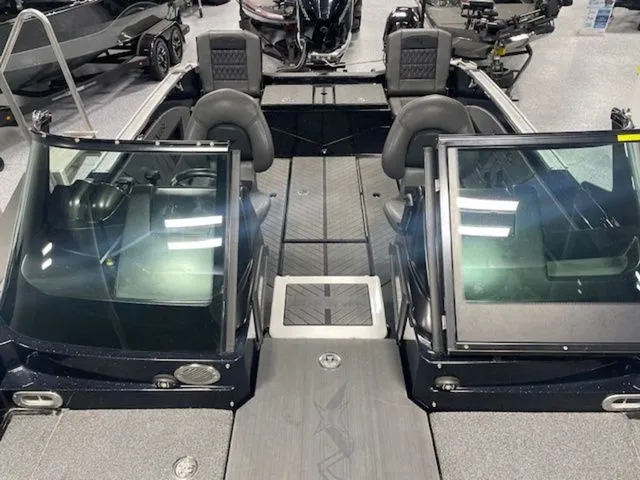 Slide: The Image of Vexus DVX20S 2023 - 12