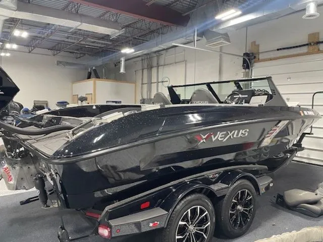 Slide: The Image of Vexus DVX20S 2023 - 7