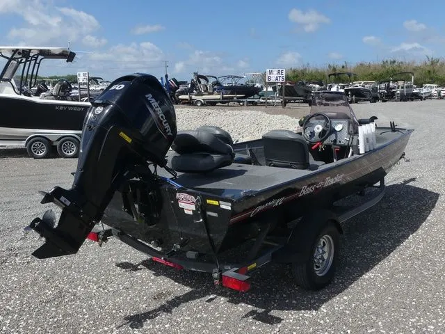 Slide: The Image of Tracker Bass Tracker Classic XL 2021 - 4