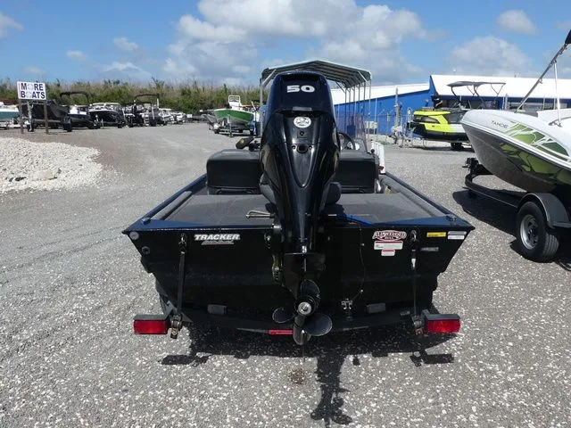 Slide: The Image of Tracker Bass Tracker Classic XL 2021 - 5