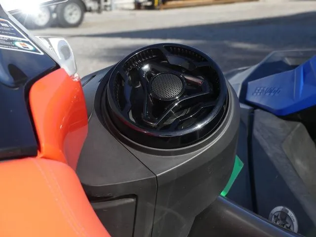 Slide: The Image of Sea-Doo GTI SE 130 2022 - 11