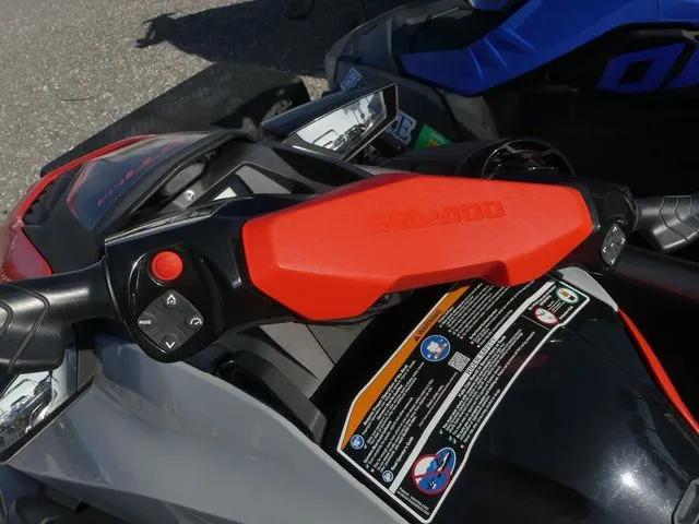 Slide: The Image of Sea-Doo GTI SE 130 2022 - 13