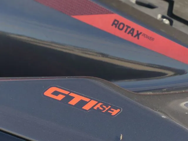 Slide: The Image of Sea-Doo GTI SE 130 2022 - 8