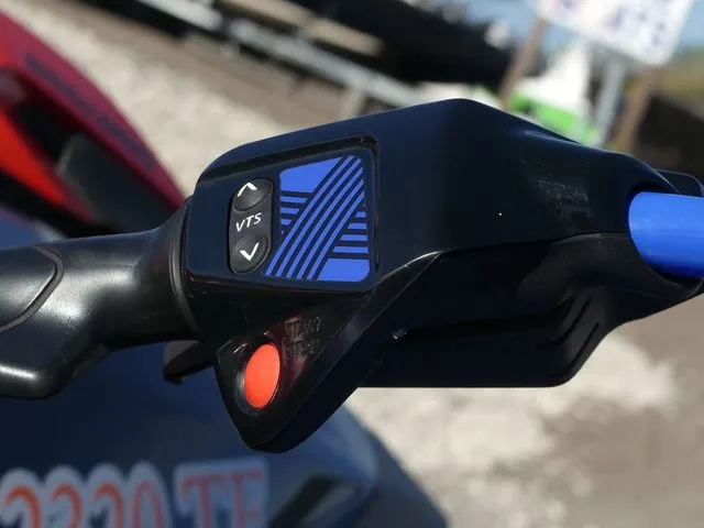 Slide: The Image of Sea-Doo Spark Trixx 2up 2022 - 11