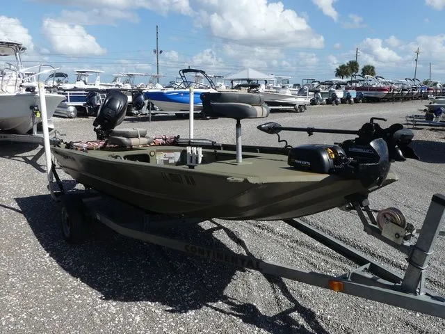 Slide: The Image of Tracker GRIZZLY® 1548 MVX Sportsman 2016 - 3