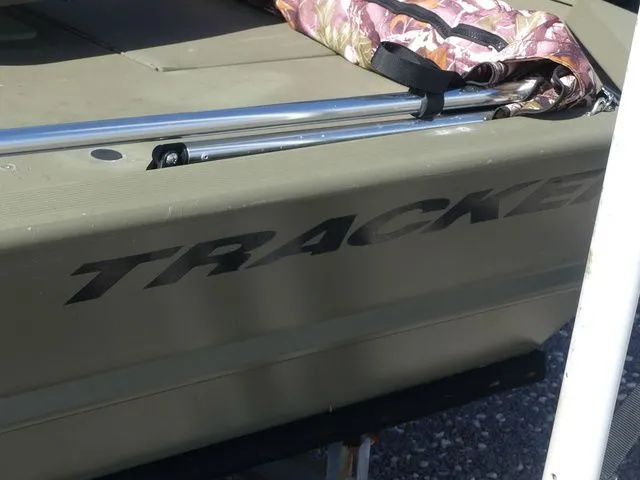 Slide: The Image of Tracker GRIZZLY® 1548 MVX Sportsman 2016 - 7