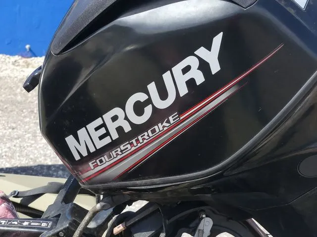 Slide: The Image of Tracker GRIZZLY® 1548 MVX Sportsman 2016 - 9