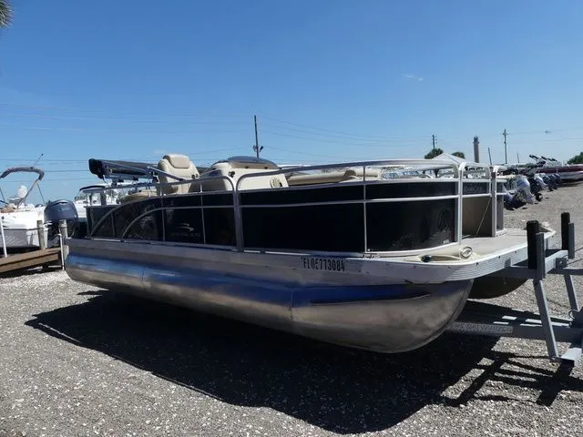 Slide: The Image of Bennington 20 SL 2014 - 3