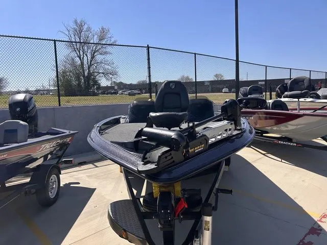 Slide: The Image of Triton 20 TrX Patriot 2018 - 3