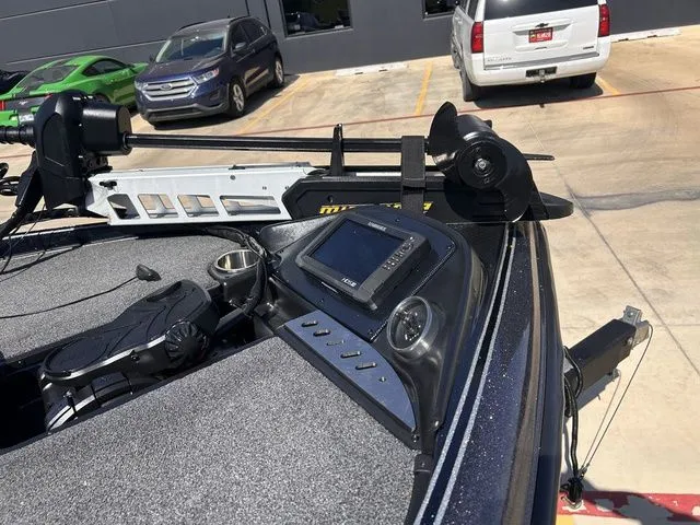 Slide: The Image of Triton 20 TrX Patriot 2018 - 5