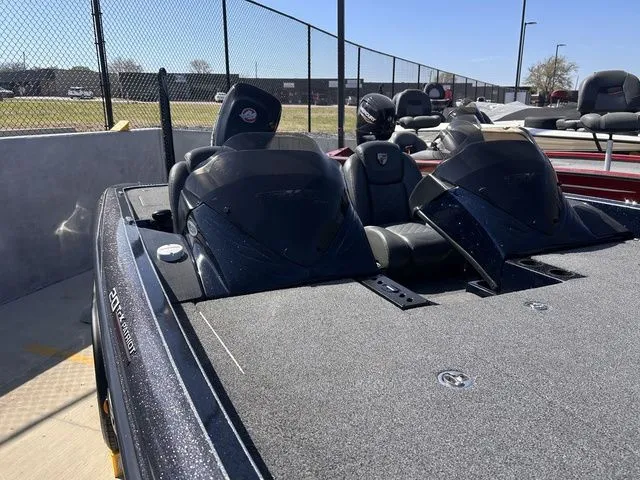 Slide: The Image of Triton 20 TrX Patriot 2018 - 6