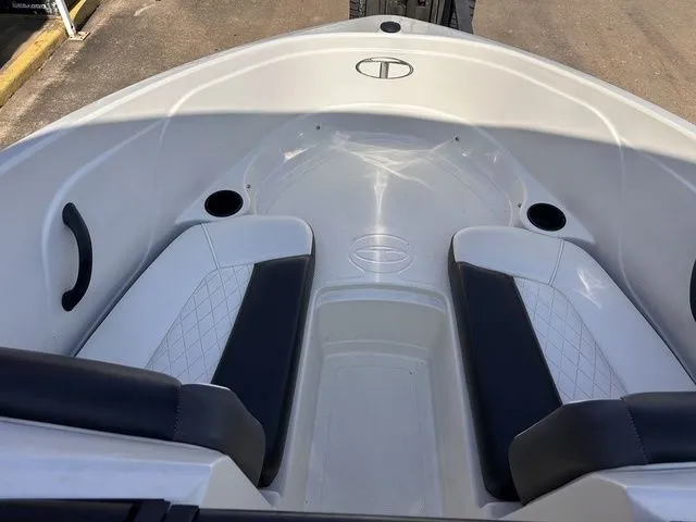 Slide: The Image of Tahoe 400 TS 2016 - 14