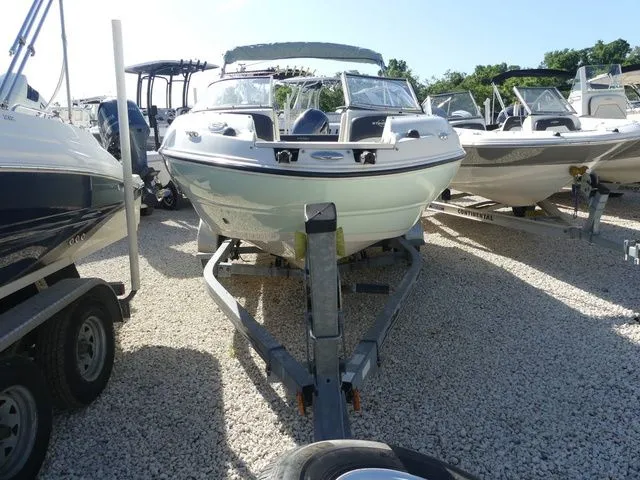 Slide: The Image of Stingray 204LR O/B 2017 - 4