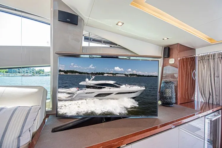 Slide: The Image of 2018 Sea Ray L550 - Image 35 - 35