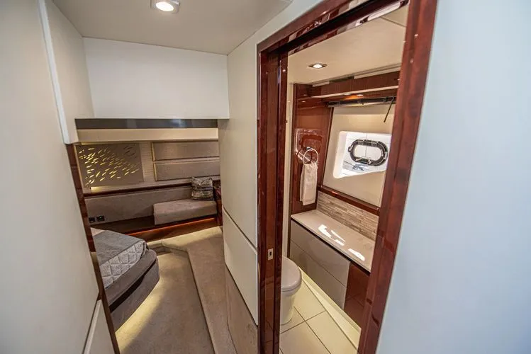 Slide: The Image of 2018 Sea Ray L550 - Image 47 - 47