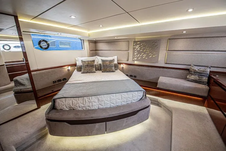 Slide: The Image of 2018 Sea Ray L550 - Image 50 - 50