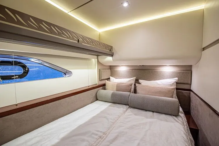 Slide: The Image of 2018 Sea Ray L550 - Image 64 - 64