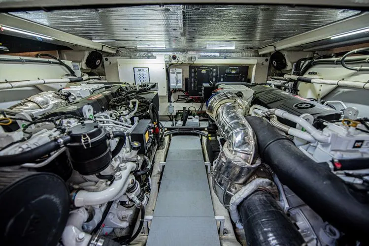 Slide: The Image of 2018 Sea Ray L550 - Image 66 - 66