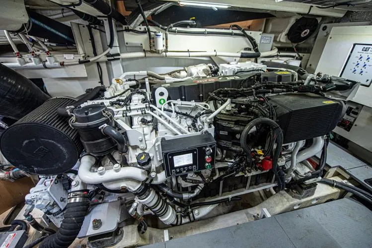 Slide: The Image of 2018 Sea Ray L550 - Image 67 - 67