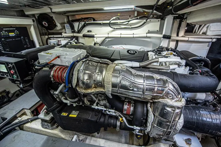 Slide: The Image of 2018 Sea Ray L550 - Image 68 - 68