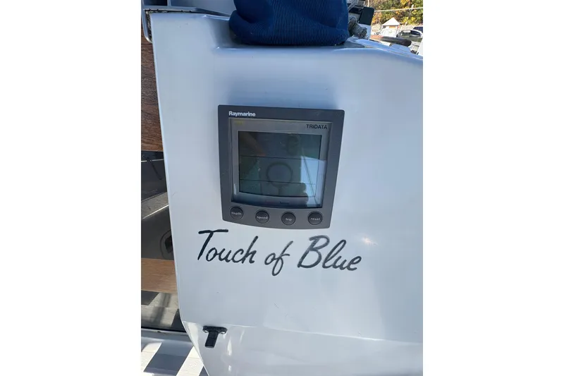 Slide: The Image of Raymarine Tridata display on 1993 Hunter 28 sailboat, named "Touch of Blue." - 26