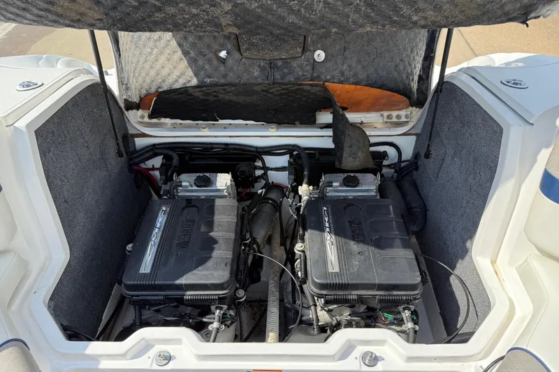 Slide: The Image of 2005 Yamaha Boats SX230 engine compartment with dual engines visible. - 30
