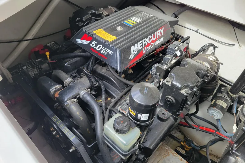 Slide: The Image of Mercury MerCruiser 5.0L EFI engine in 2002 Cobalt 293 boat. - 44