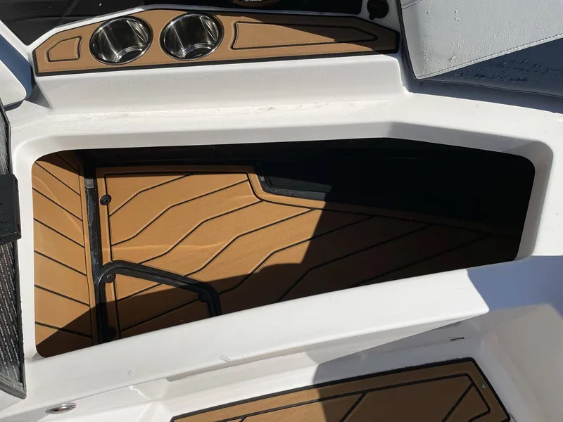 Slide: The Image of Nautique Super Air Nautique S23 2025 - 22