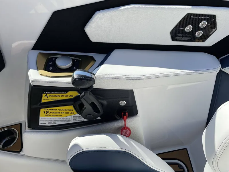 Slide: The Image of Nautique Super Air Nautique S23 2025 - 26