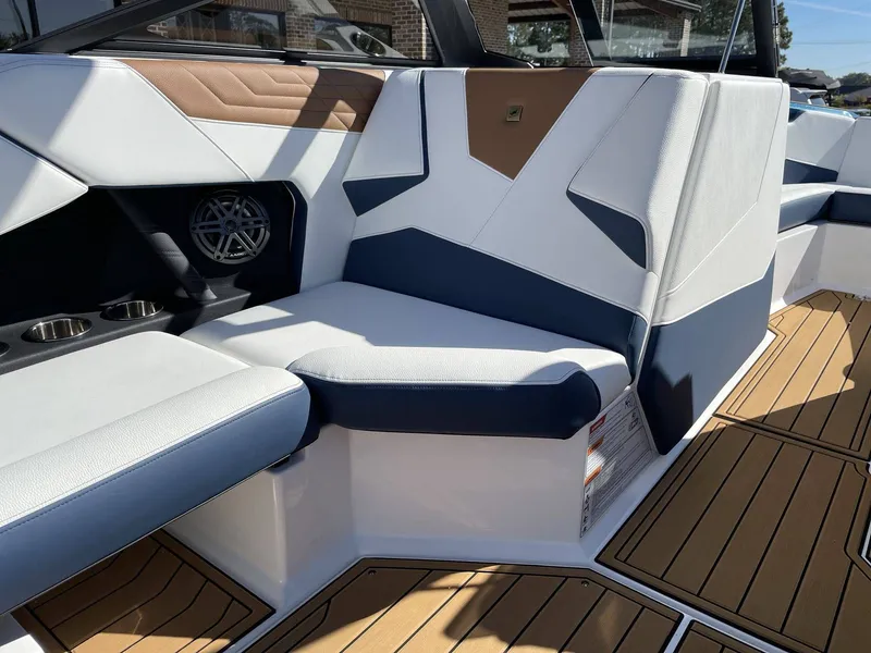 Slide: The Image of Nautique Super Air Nautique S23 2025 - 28