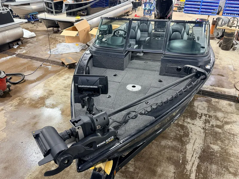 The Image of Lund 1875 Pro-V & 200HP Mercury ProXS - $49,995 2022 - 1