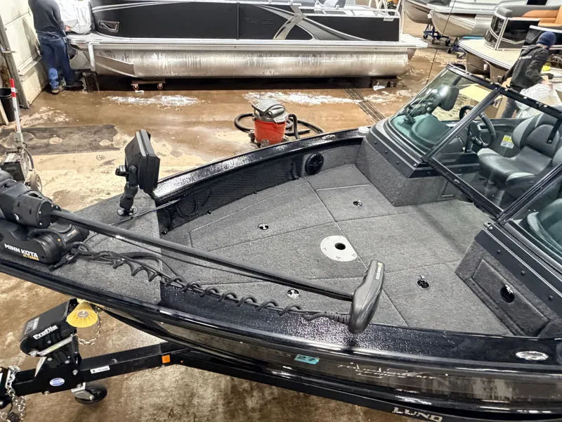 Slide: The Image of Lund 1875 Pro-V & 200HP Mercury ProXS - $49,995 2022 - 11