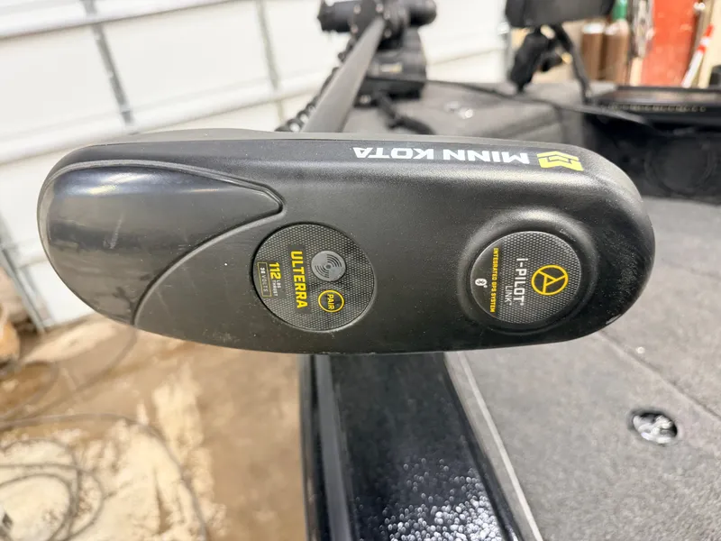 Slide: The Image of Lund 1875 Pro-V & 200HP Mercury ProXS - $49,995 2022 - 19