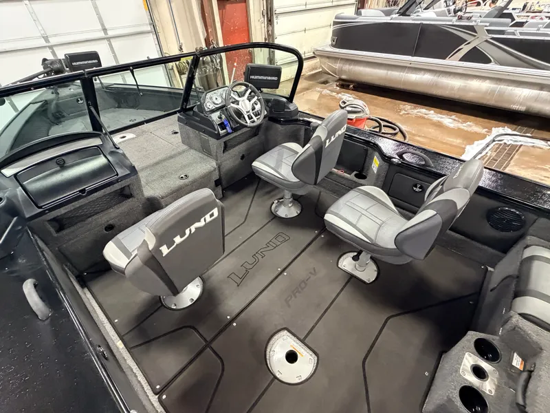 Slide: The Image of Lund 1875 Pro-V & 200HP Mercury ProXS - $49,995 2022 - 30