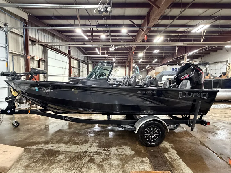 Slide: The Image of Lund 1875 Pro-V & 200HP Mercury ProXS - $49,995 2022 - 42